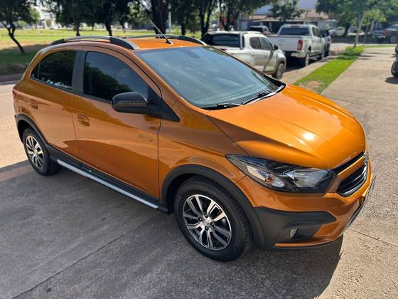 CHEVROLET ONIX 1.4 MPFI ACTIV 8V FLEX 4P AUTOMÁTICO